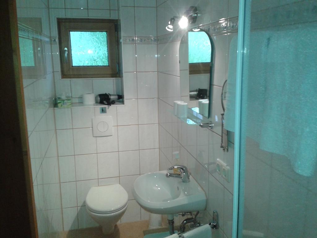 Gaestehaus Attenhauser Unterammergau Room photo