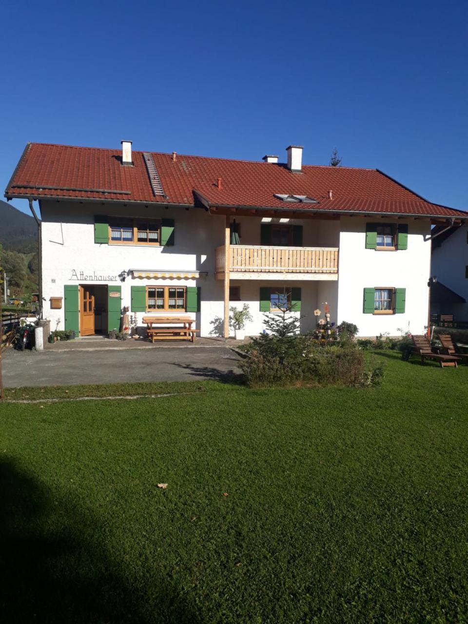 Gaestehaus Attenhauser Unterammergau Exterior photo